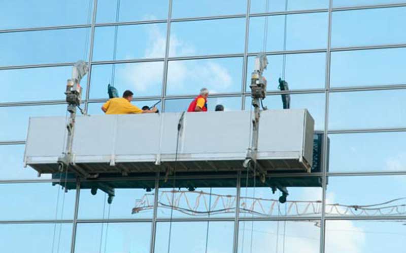 Window cleaning in Marrakech